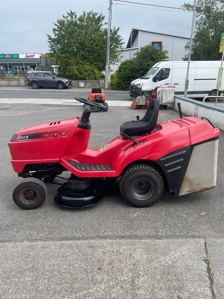 Honda ride on mower - Image 4