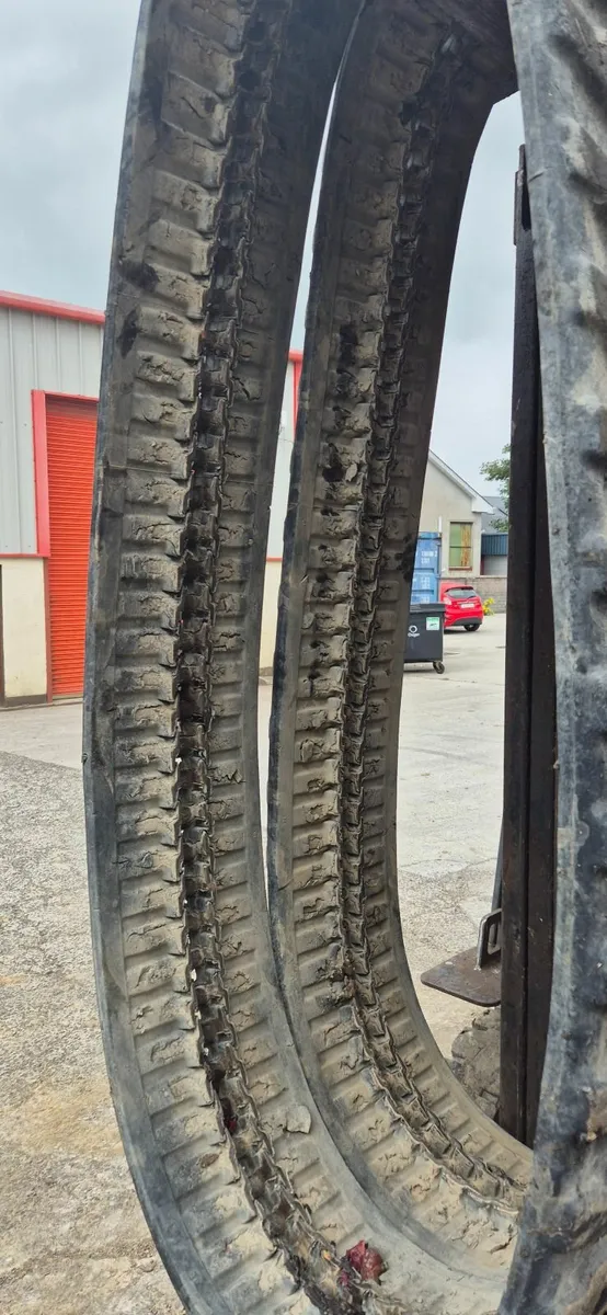 Rubber tracks - Image 2