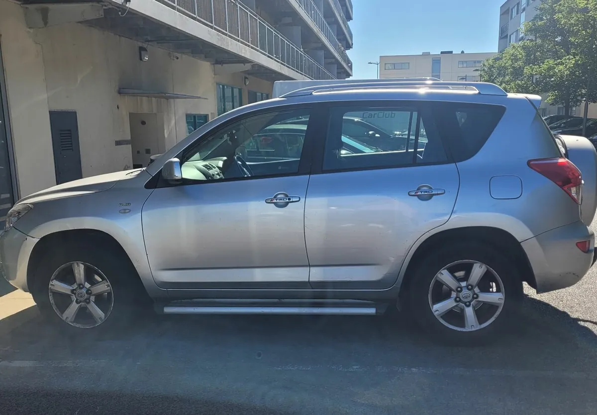 Toyota RAV4 2007 - Image 1