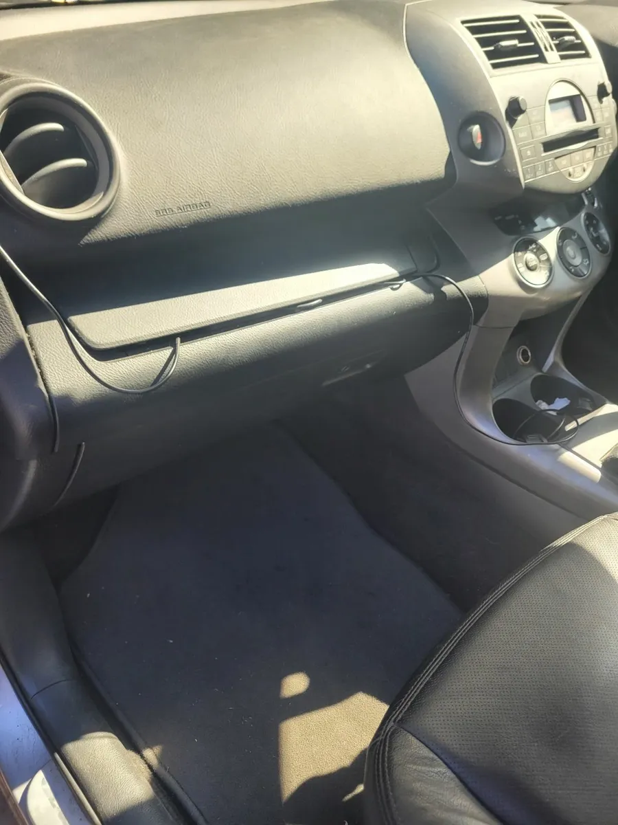 Toyota RAV4 2007 - Image 4