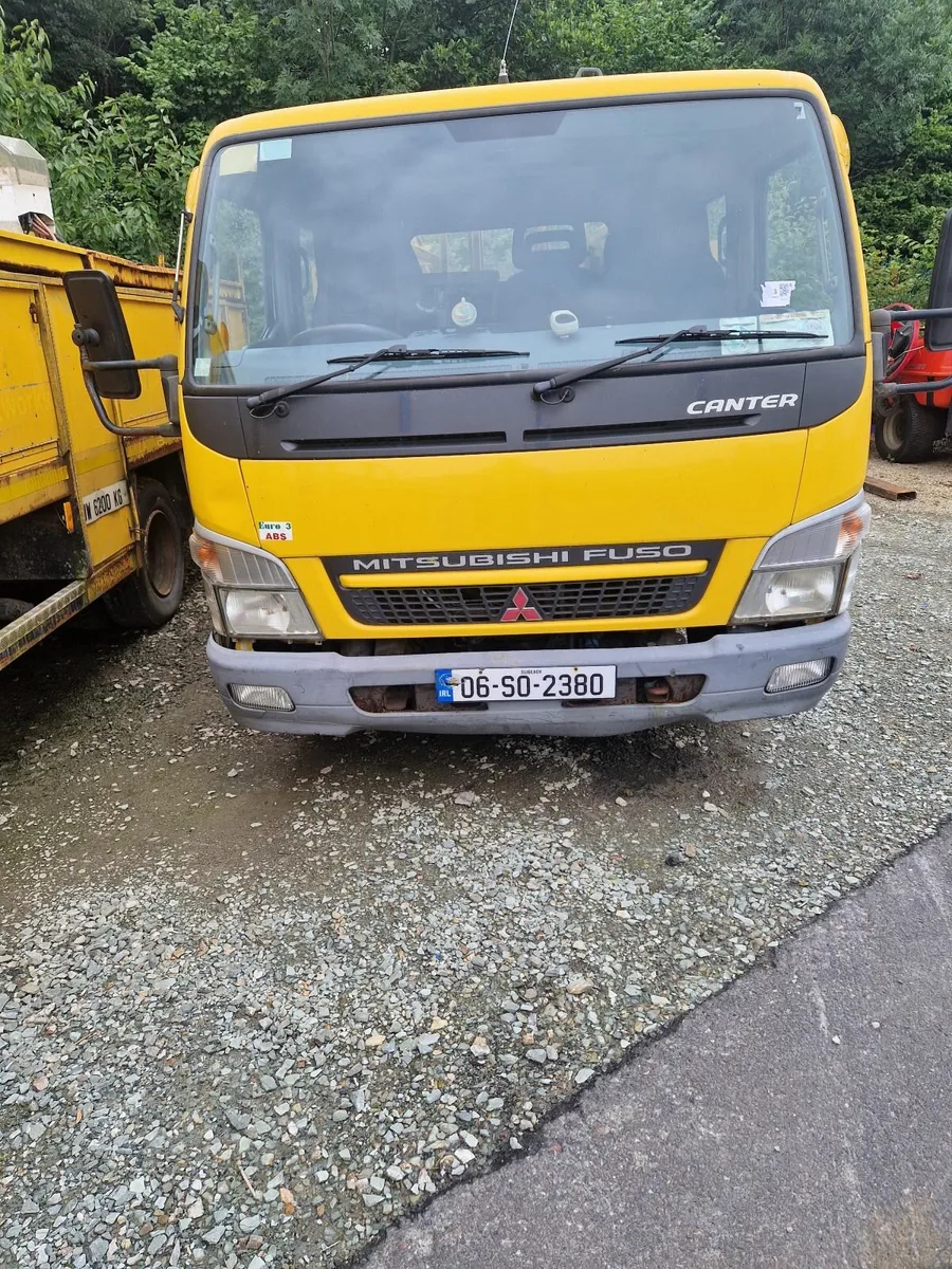 Mitsubishi Canter 2006 - Image 2