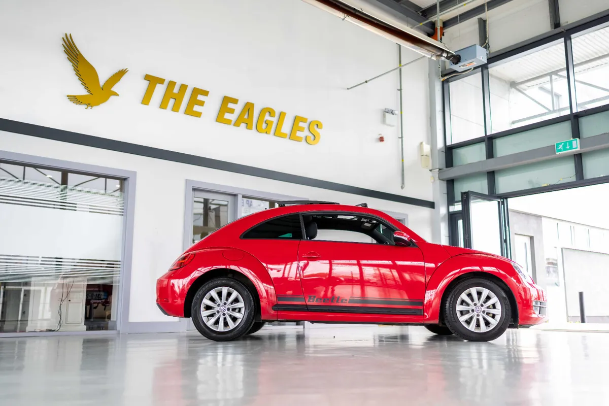 Volkswagen Beetle 1.2 TSI MANUAL 6SPEED FWD BLUEMO - Image 3