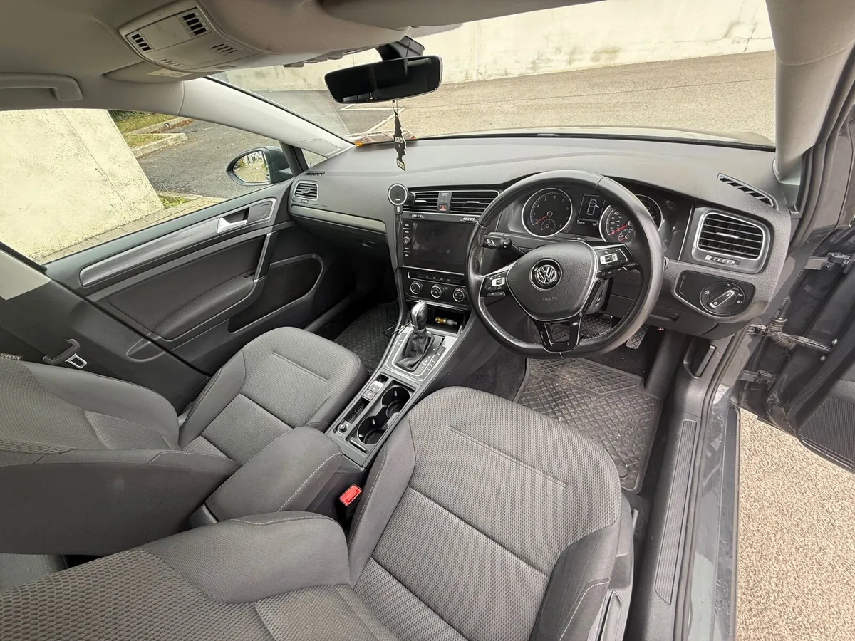 Volkswagen Golf 2018 - Image 2