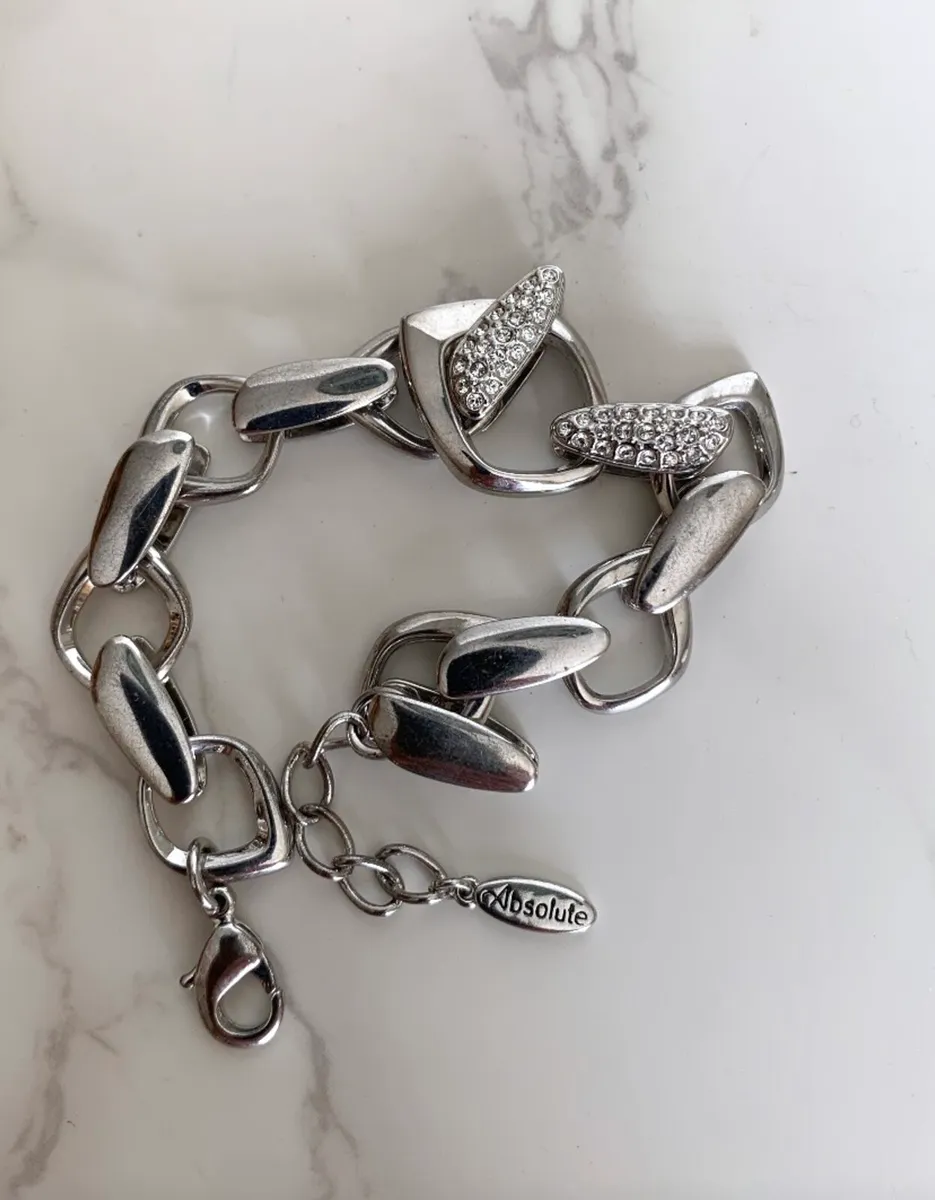 Jewellery - Image 1