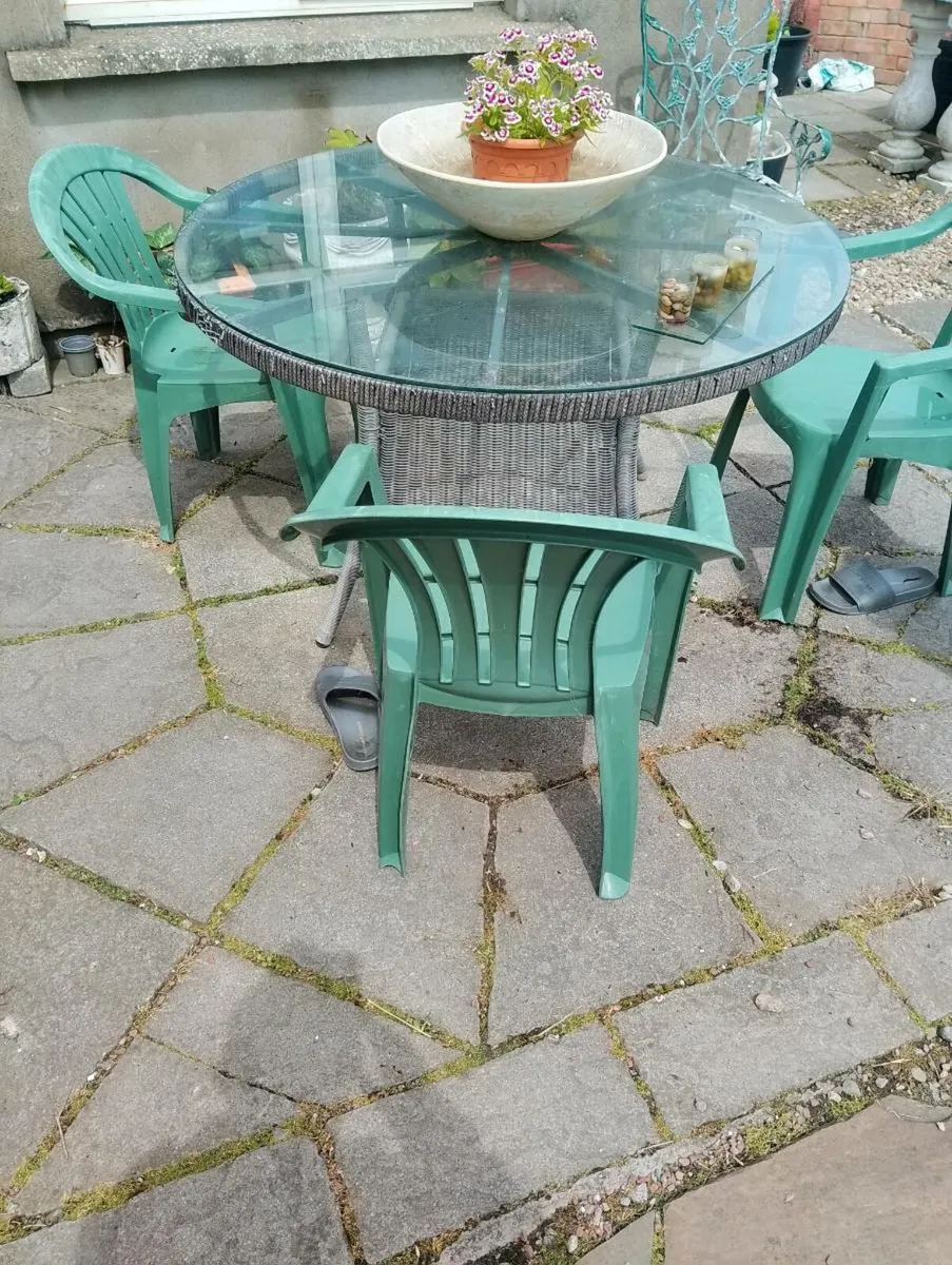 Garden table and 3 chairs - Image 3