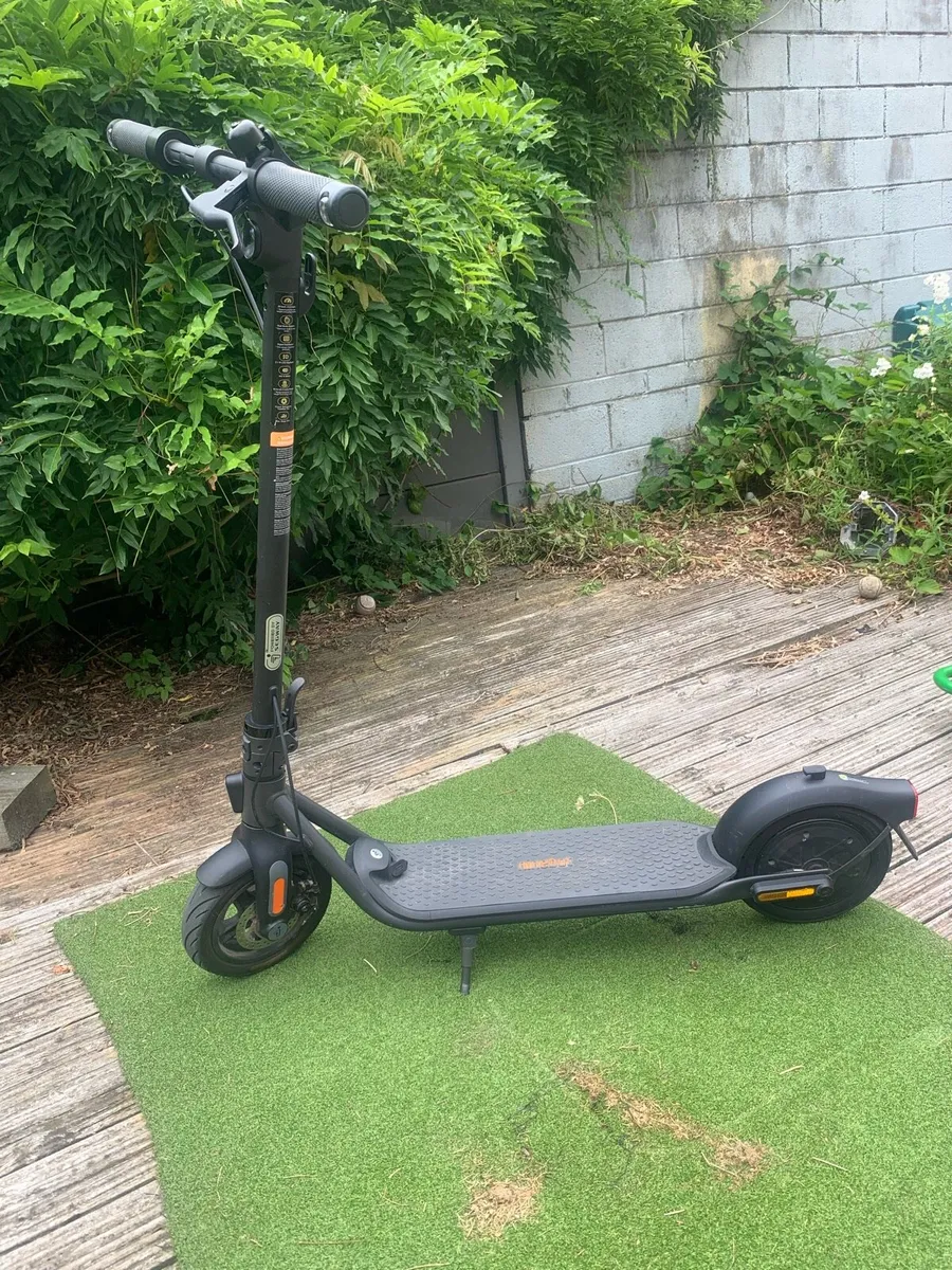 Segway ninebot electric scooter - Image 1