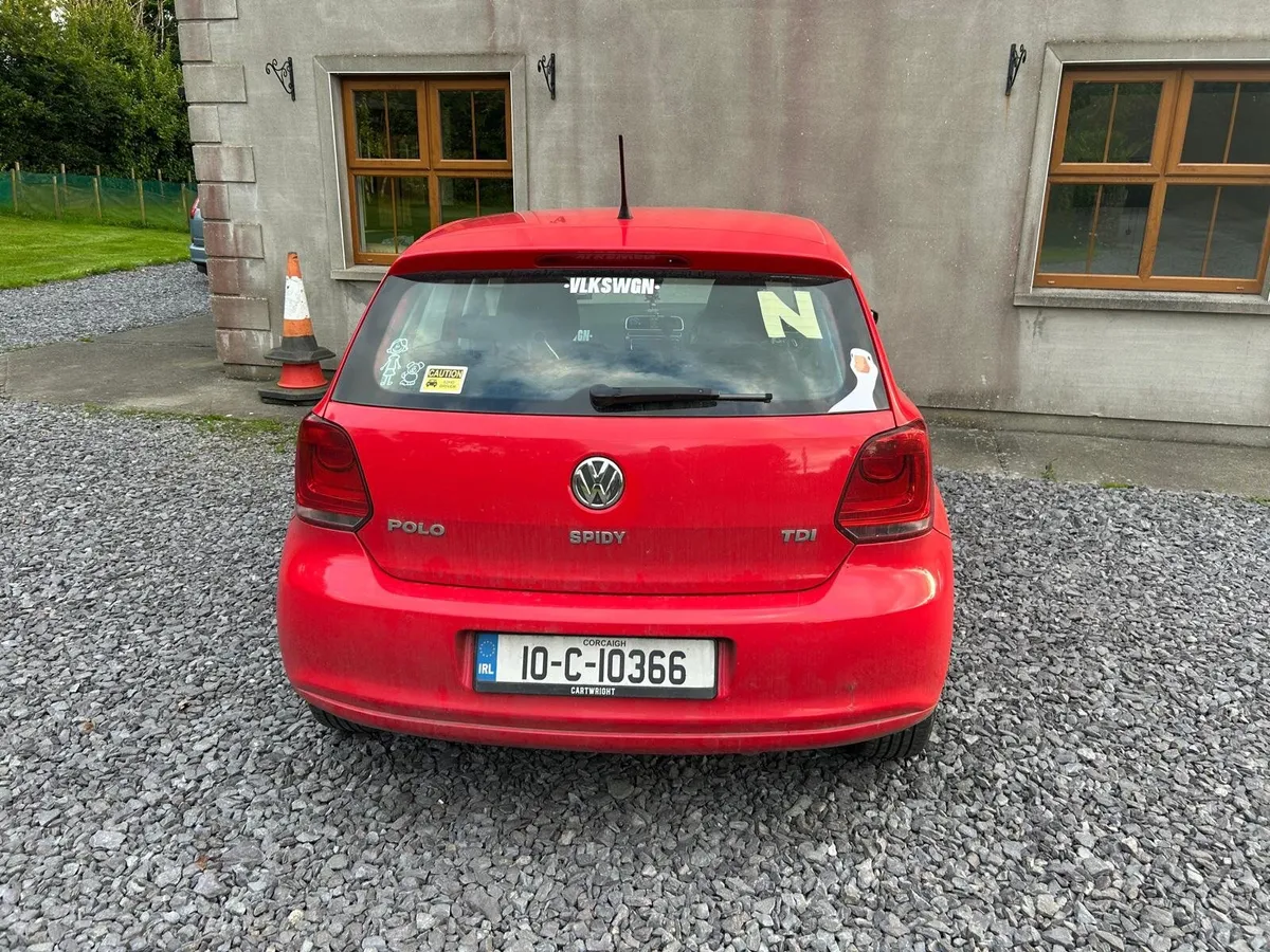 Volkswagen Polo 2010 - Image 2
