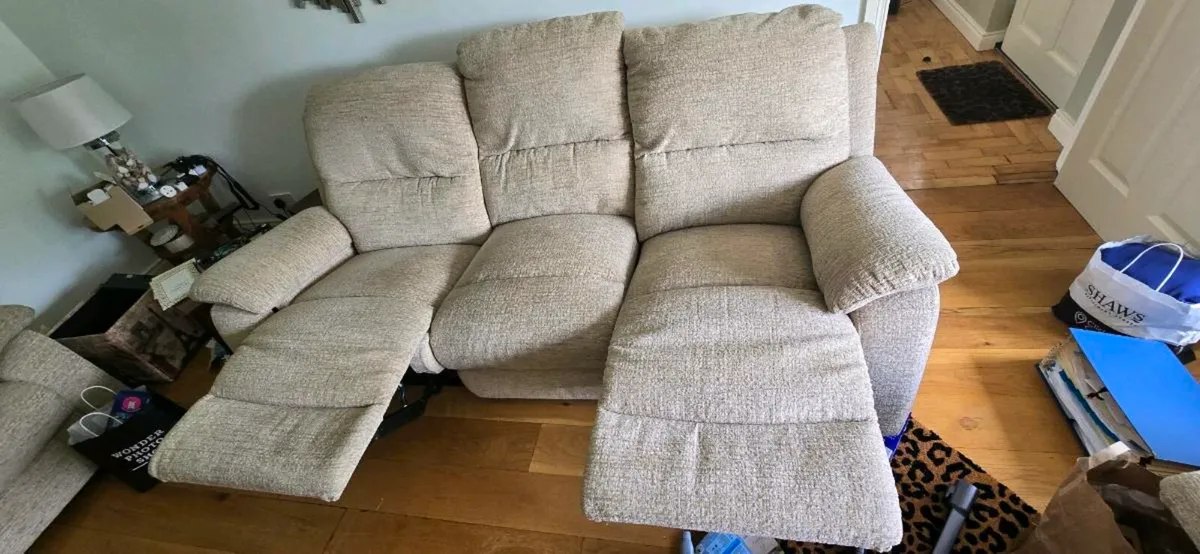 Couch & 2 chairs - Image 1