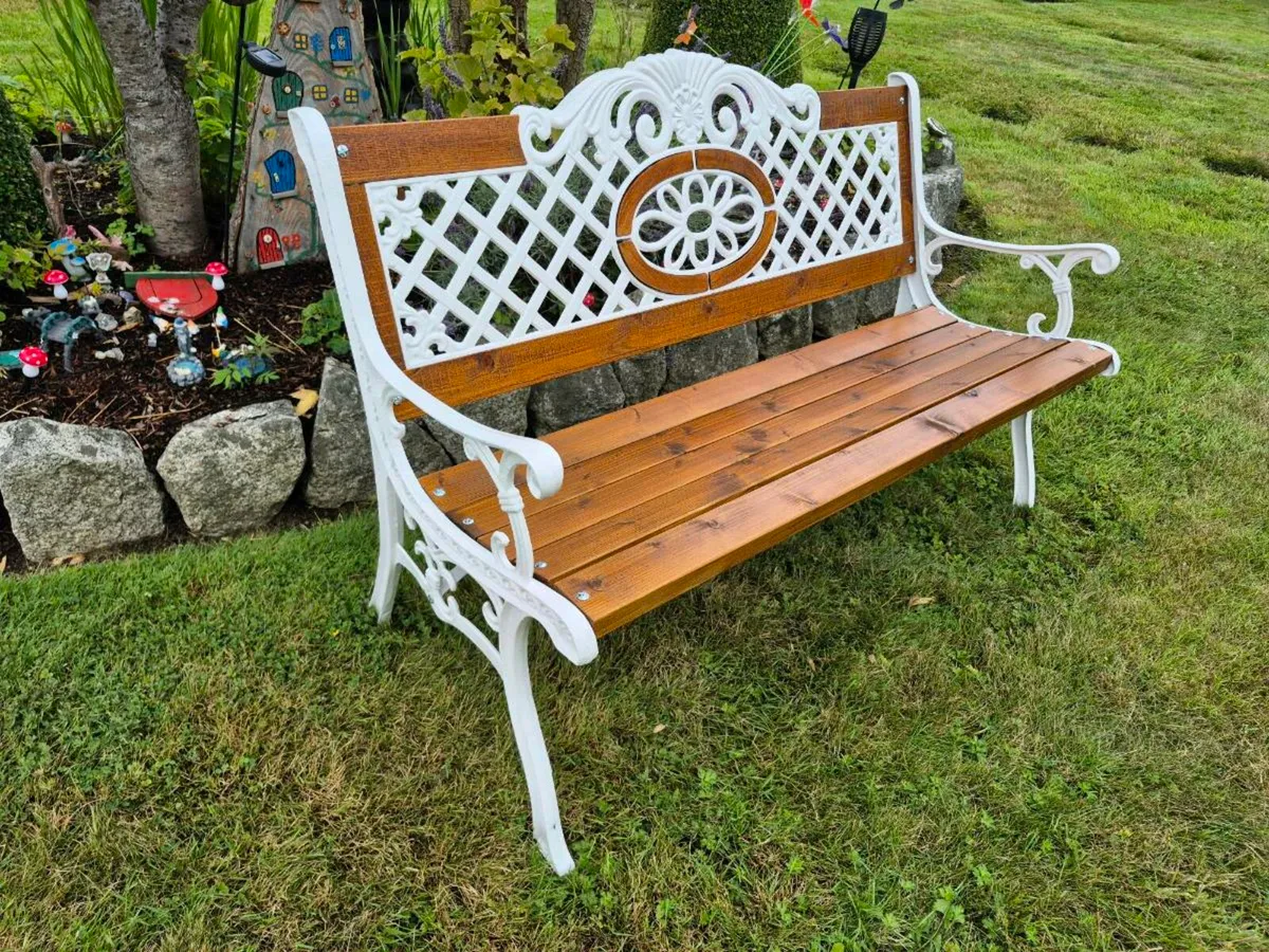 Cast iron Garden bench - Image 1