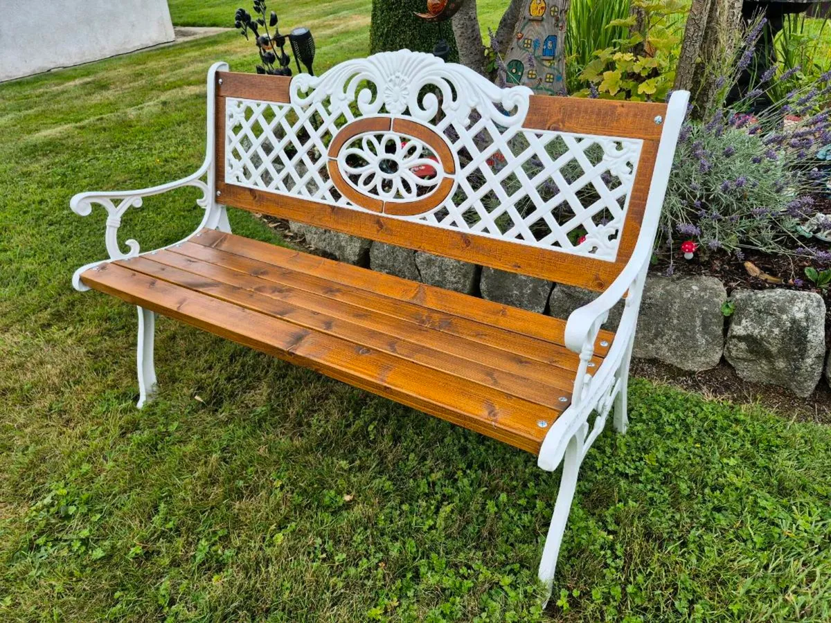 Cast iron Garden bench - Image 2
