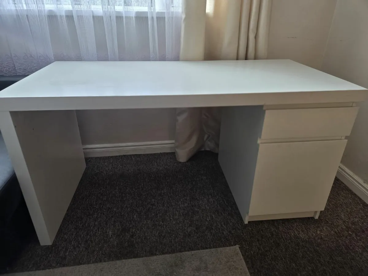 Desk, foldable massage table - Image 1