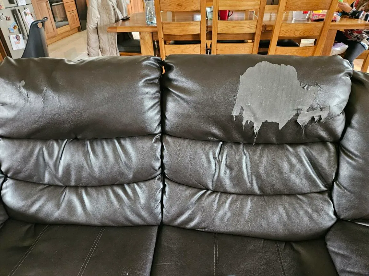 3 Seater recliner 2 Seater recliner 2 x Arm chairs - Image 4