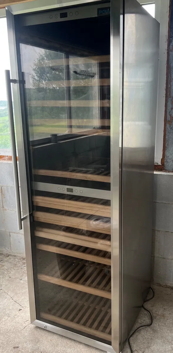 Wine fridge - Image 1