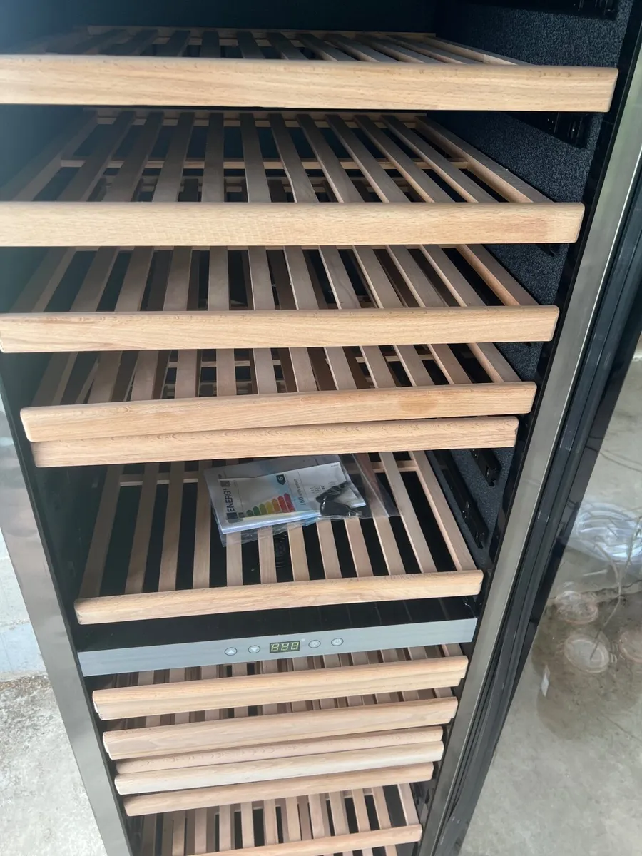Wine fridge - Image 2
