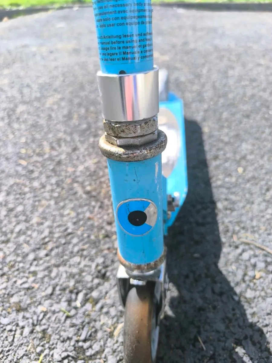 Scooter - Image 2
