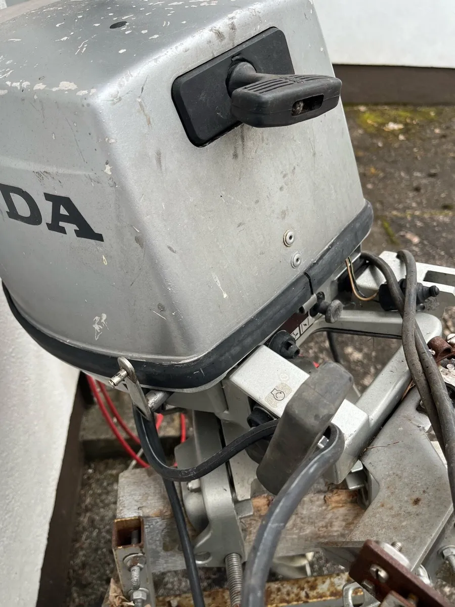 Honda boat engine - Image 3