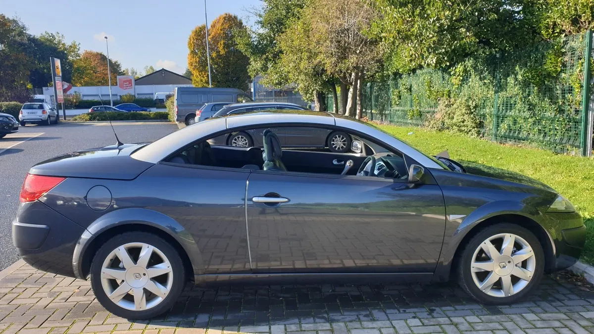 Renault Megane Convertible - Image 3