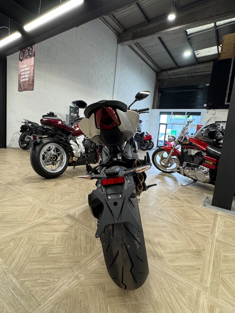 MV Agusta Brutale RR - Image 4