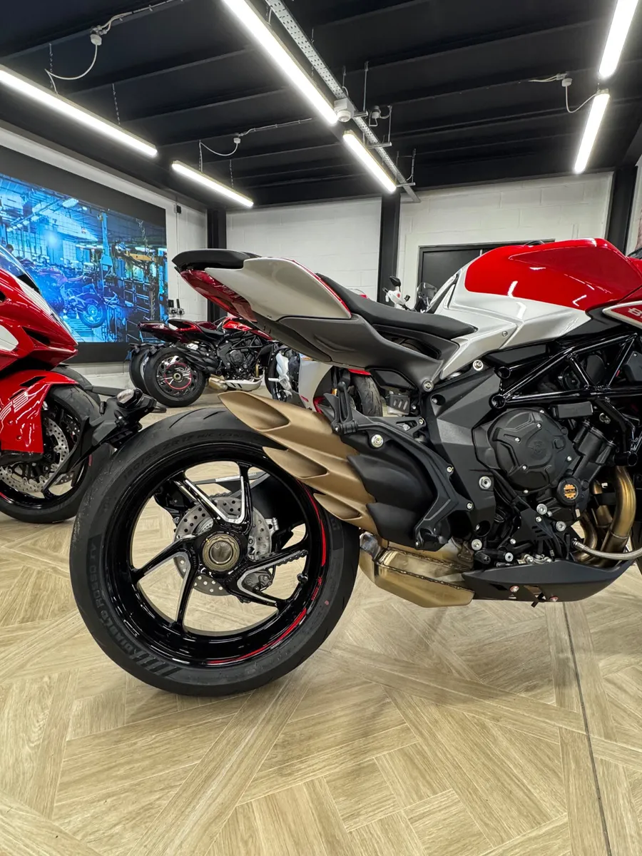 MV Agusta Brutale RR - Image 3