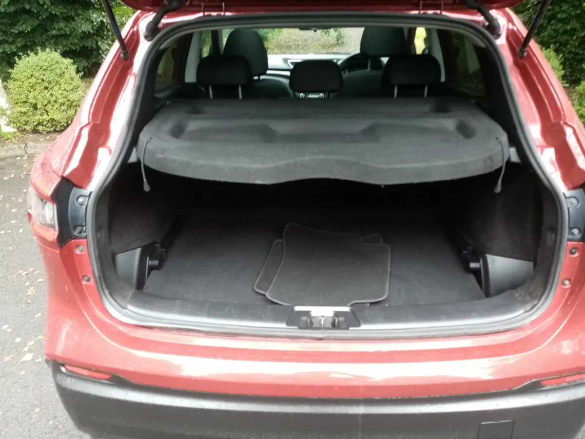 Nissan Qashqai 2019 (Low kms) - Image 3