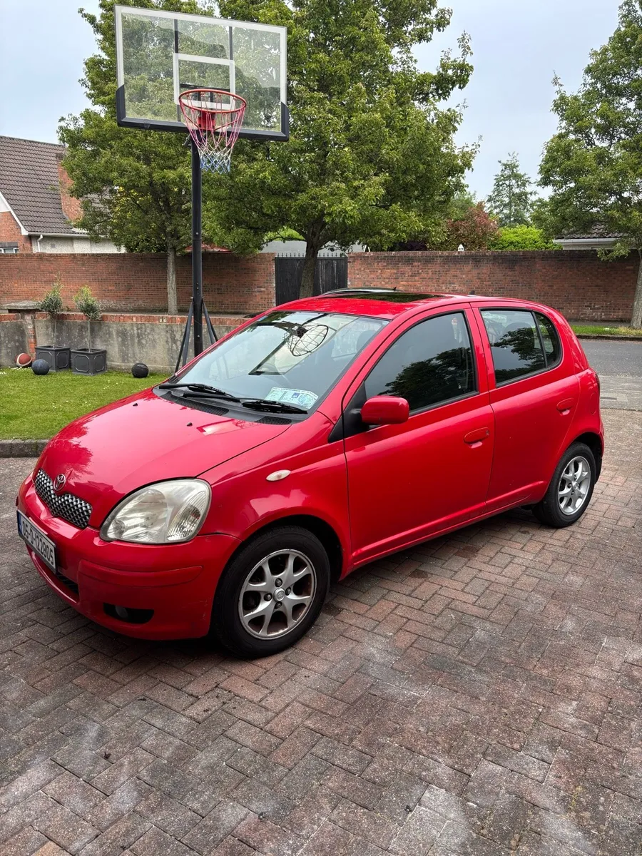 2005 Toyota Yaris VVT-I *FULLY TAXED AND NCT* - Image 2