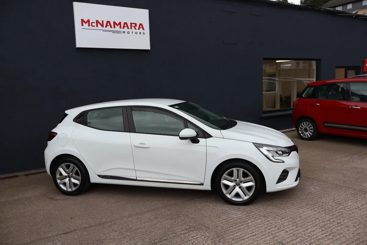 Renault Clio Dynamique 1 Owner Low Km 24 Month NCT - Image 2