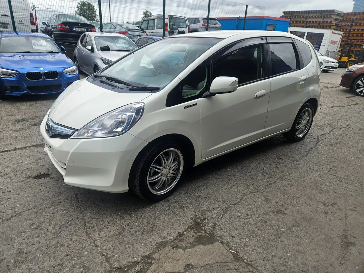 2012 Honda Fit Hybrid sports Automatic - Image 3