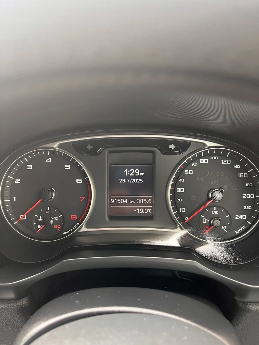 Audi A1 (2013)(1.4 petrol automatic) - Image 3