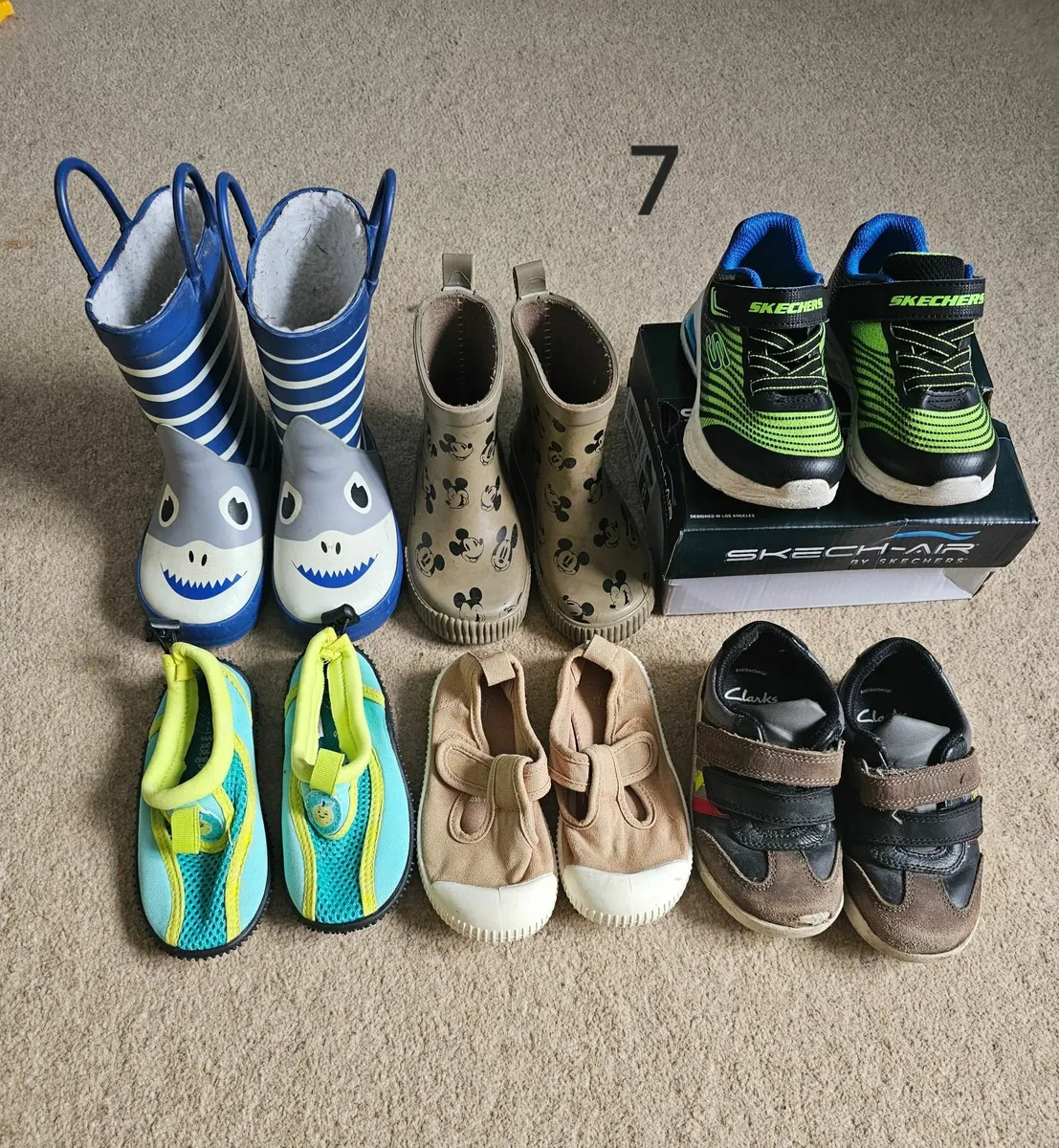 Kids shoes size uk 7 - Image 2