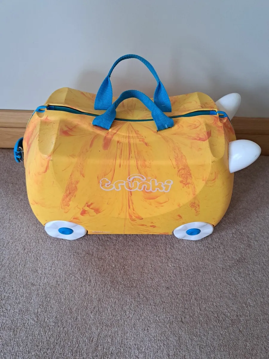 Kids suitcase - Image 1