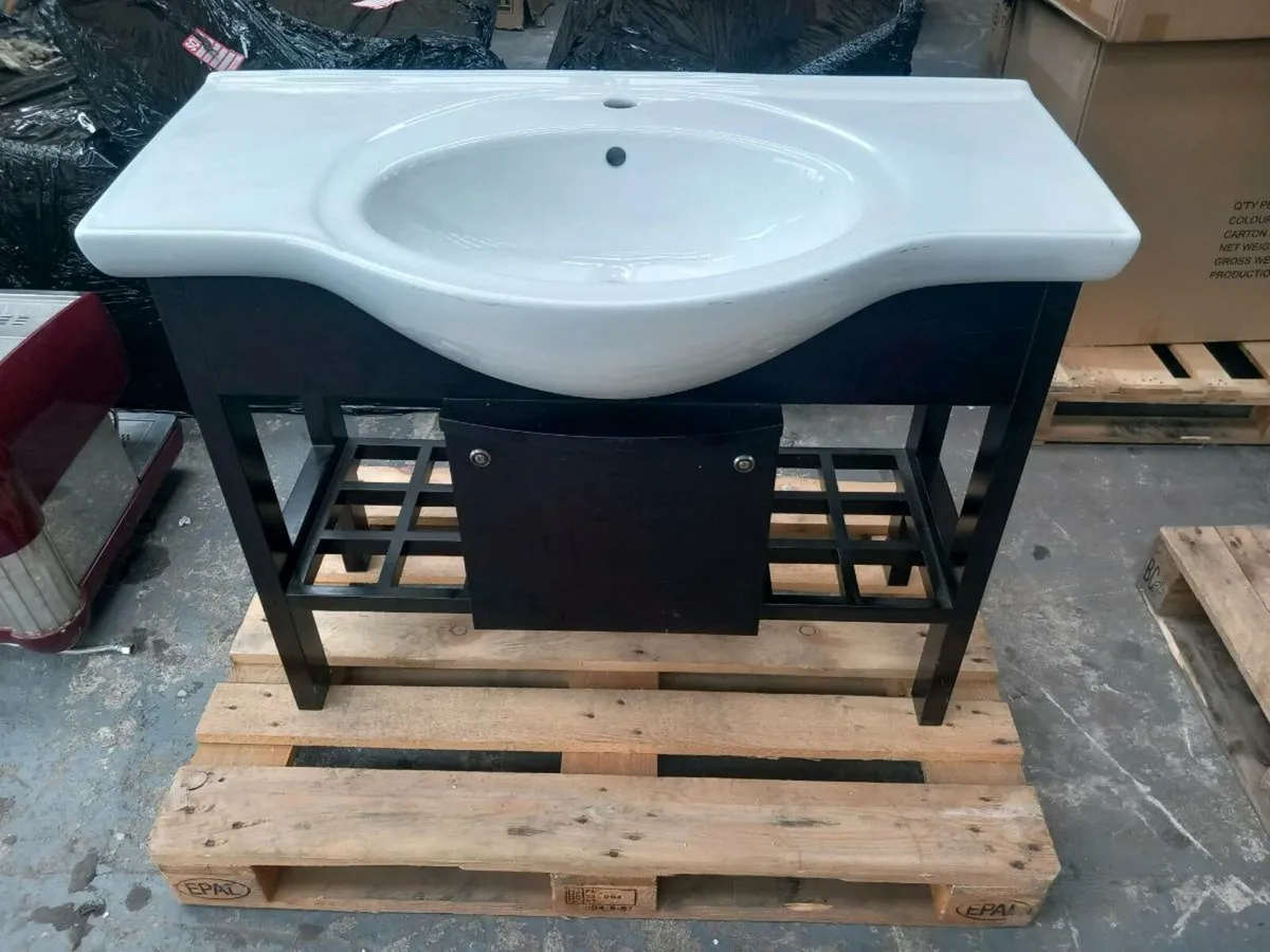 Bathroom sink unit - Image 1