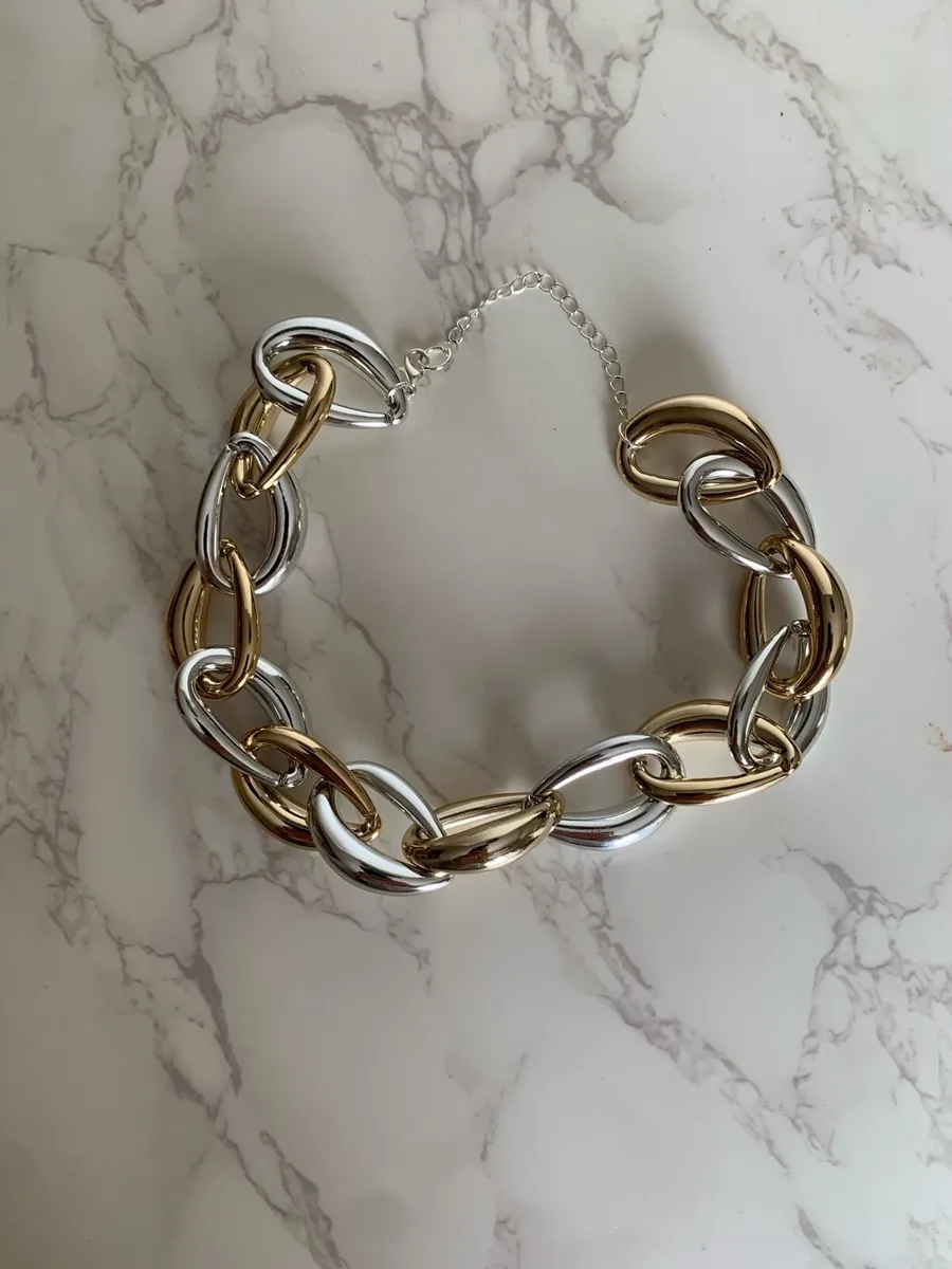 Jewellery - Image 1