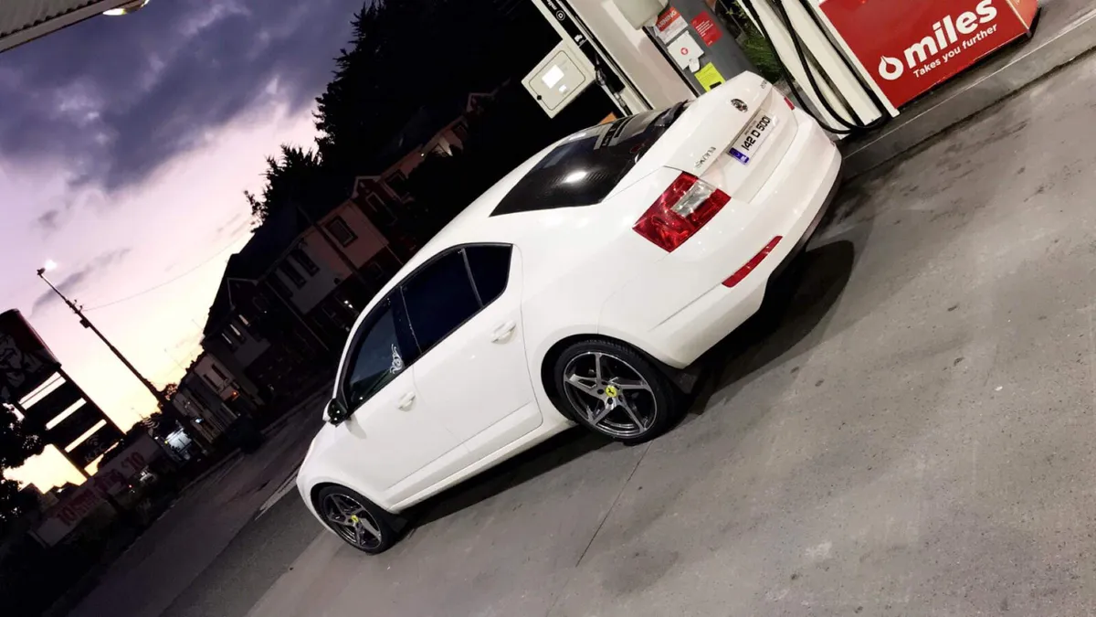 **Special** 19" Ferrari 458 Style - Image 4
