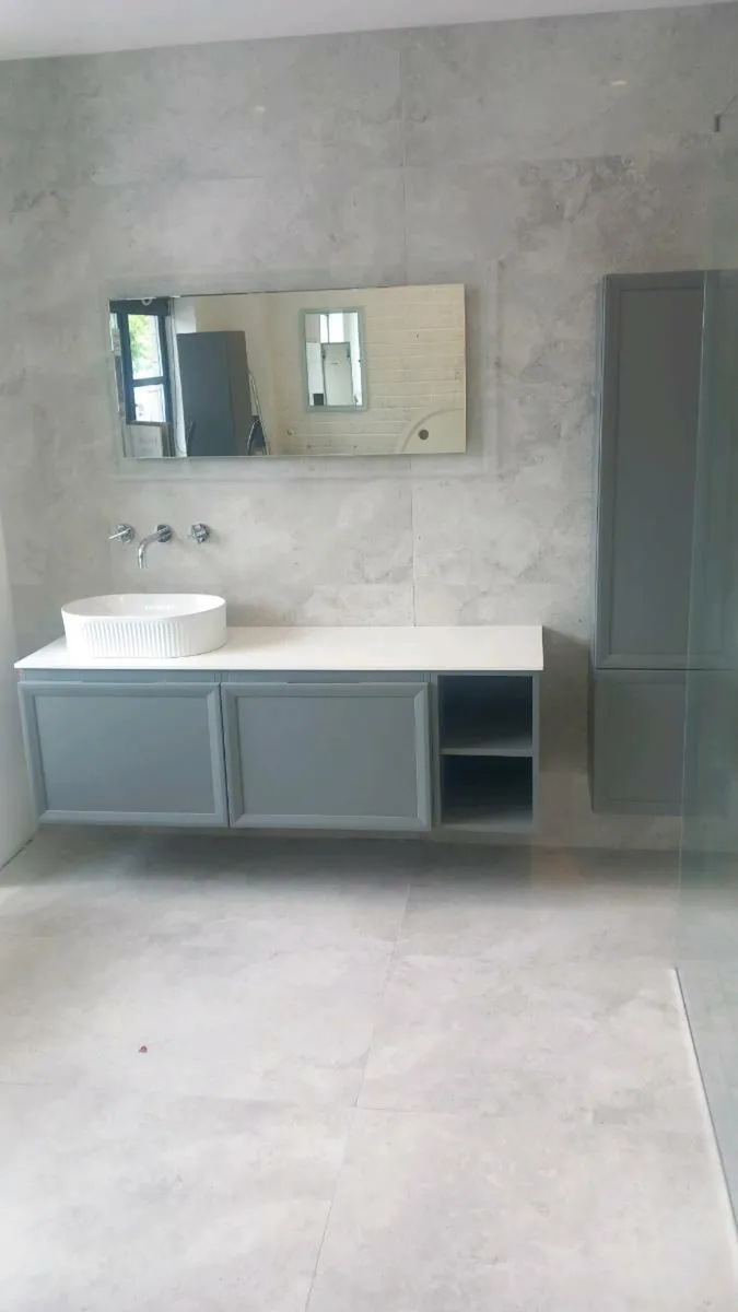 Retirement Sale,  bathroom showroom clearance - Image 1