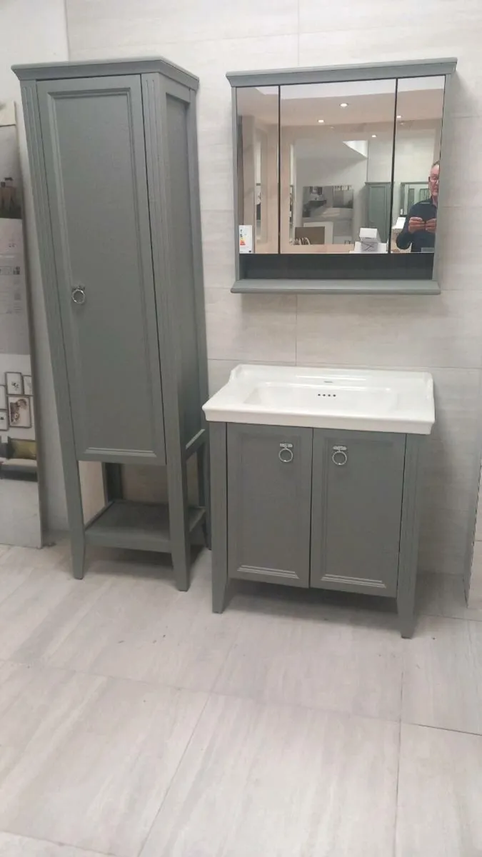 Retirement Sale,  bathroom showroom clearance - Image 3