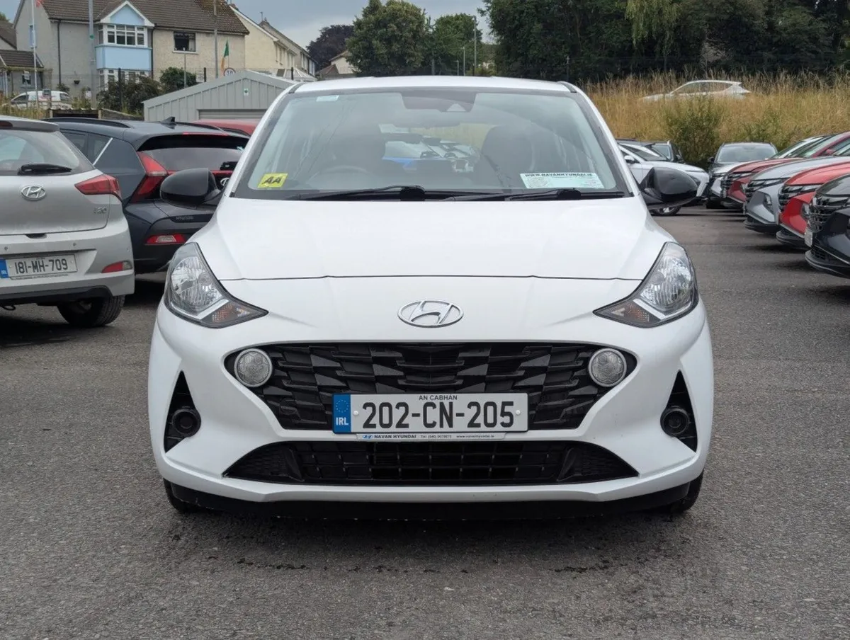 Hyundai i10 1.0i Classic  just IN - Image 2