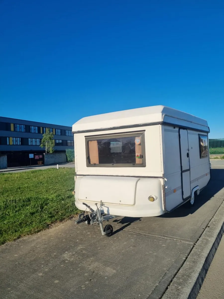 Caravan - Image 1