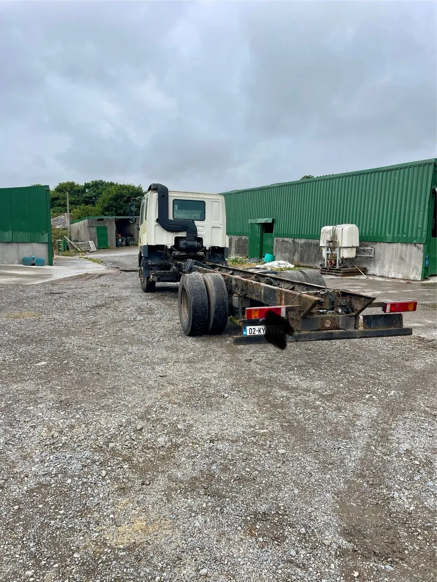 DAF truck, Cab and chassis - Image 1