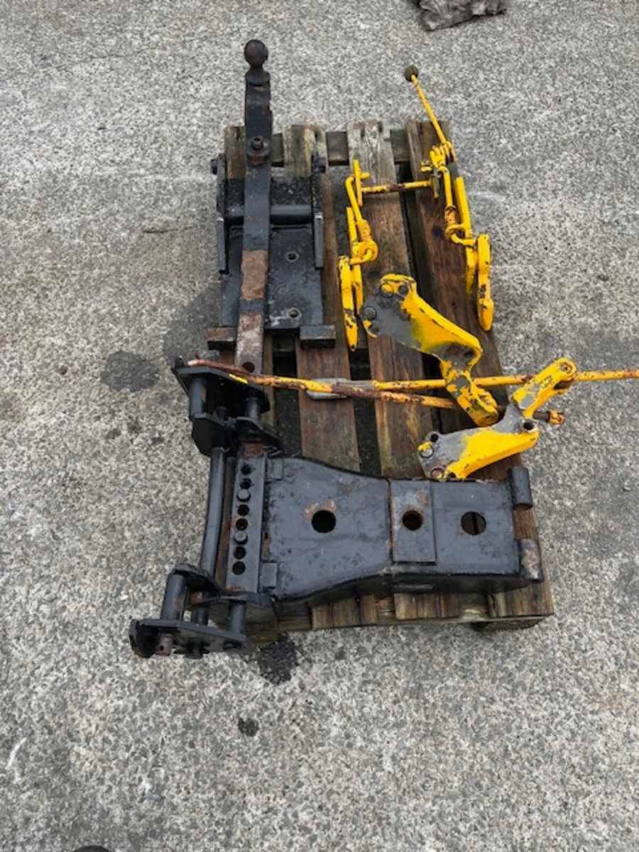 Pickup Hitch to suit MF 240 or MF 135 - Image 4