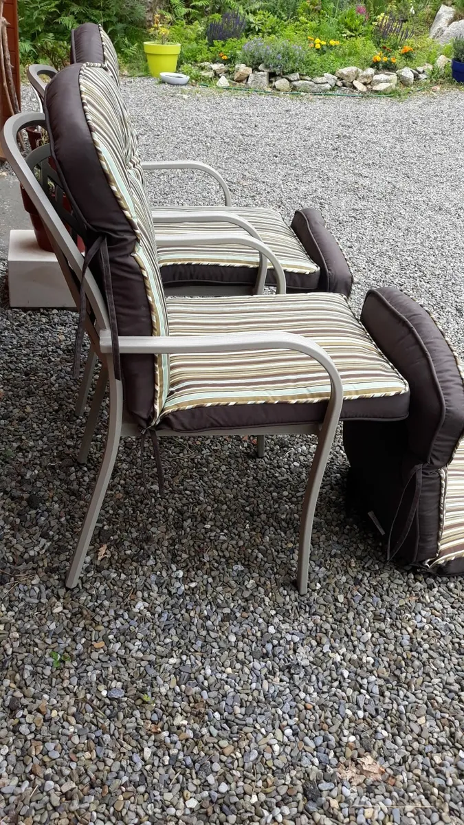 4  Outdoor Cushions - Image 3