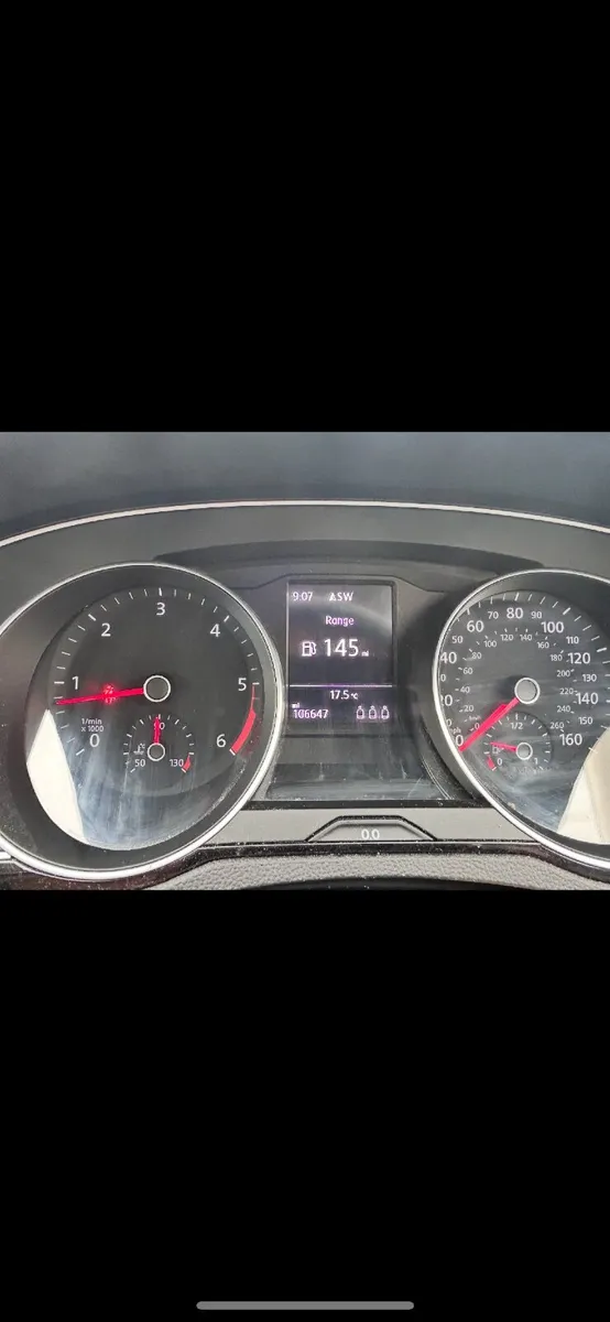 Volkswagen Passat 2017 - Image 3