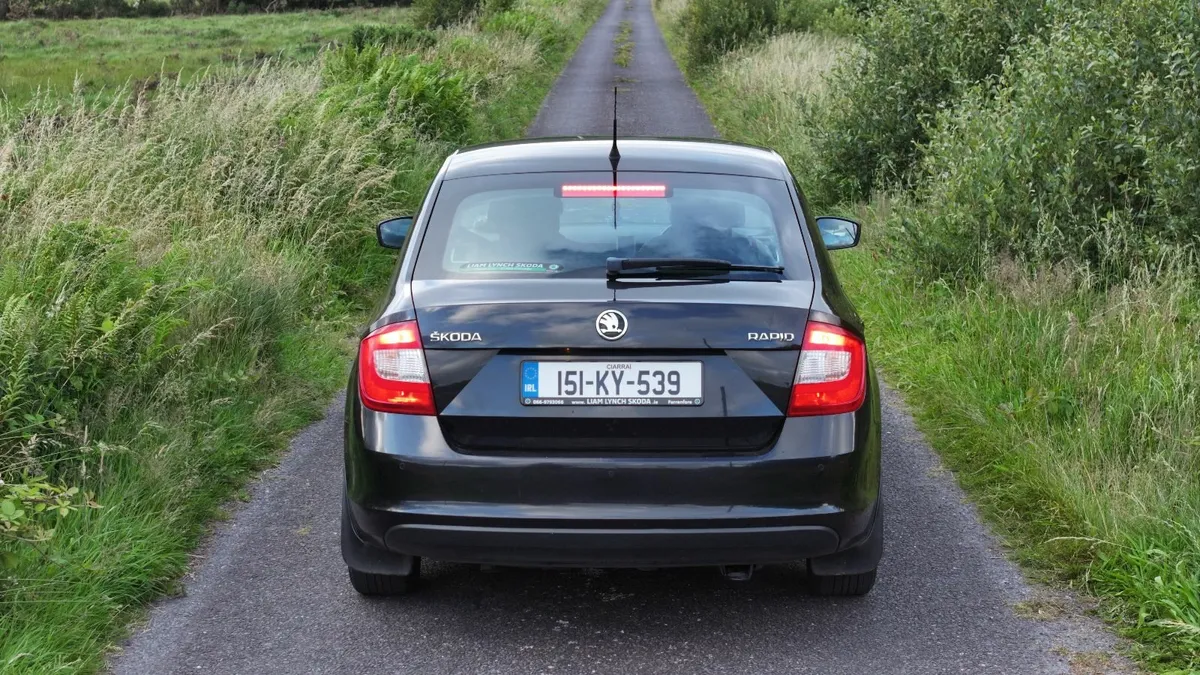Skoda Rapid 2015 - Image 3