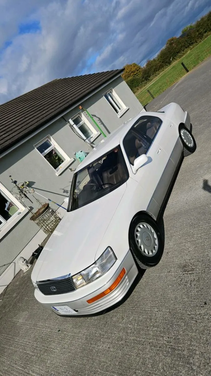toyota celsior - Image 2