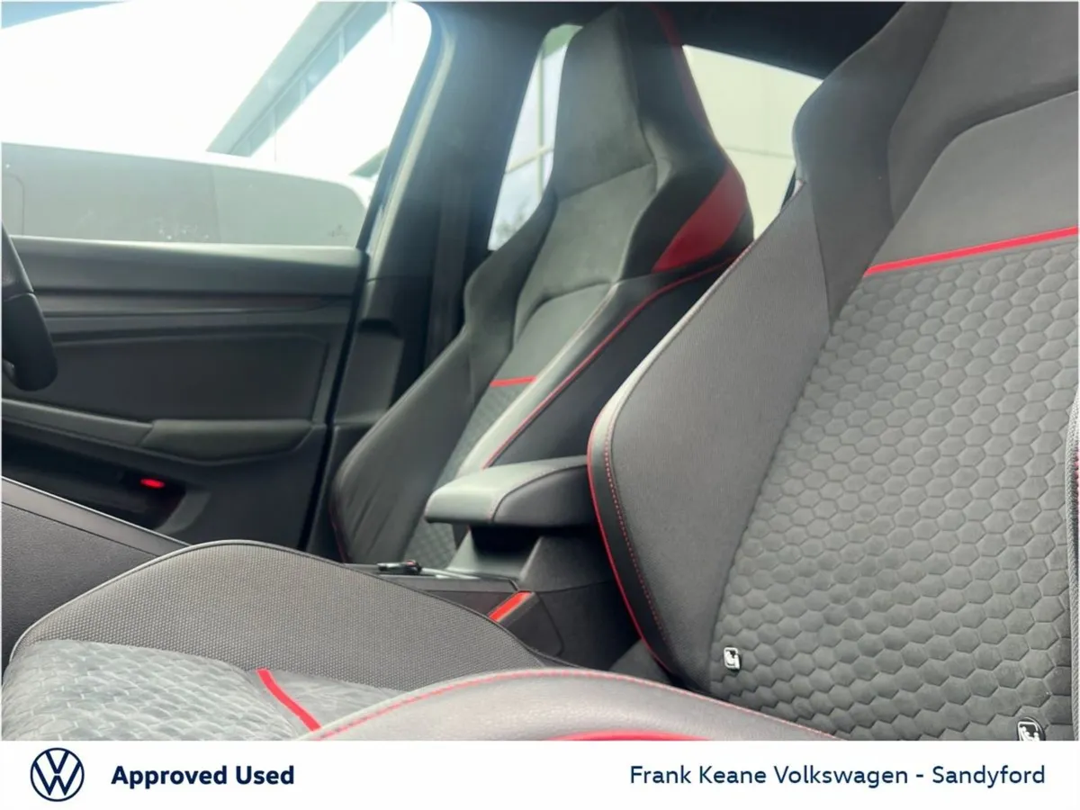 Volkswagen Golf  gti   clubsport  2.0 TSI 300HP D - Image 4