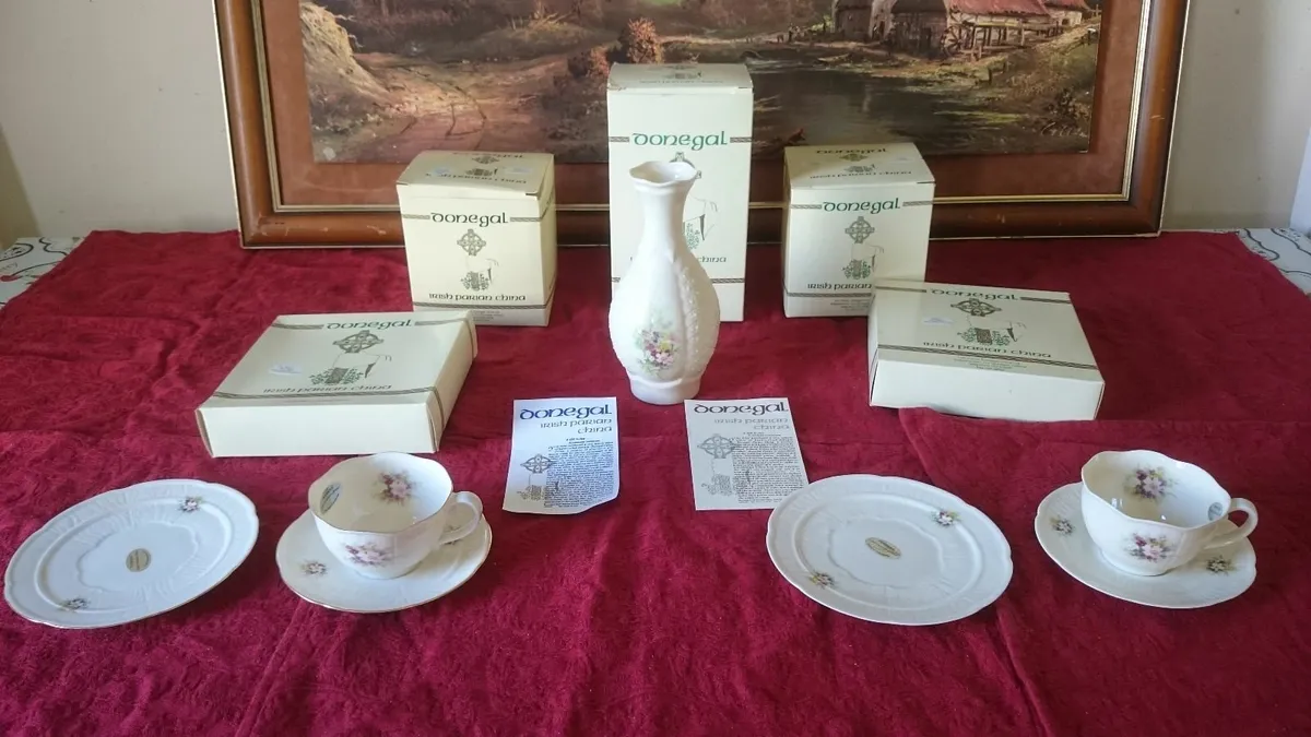 7 Pc. Donegal Parian Ireland Flora Tea Set & Vase - Image 2