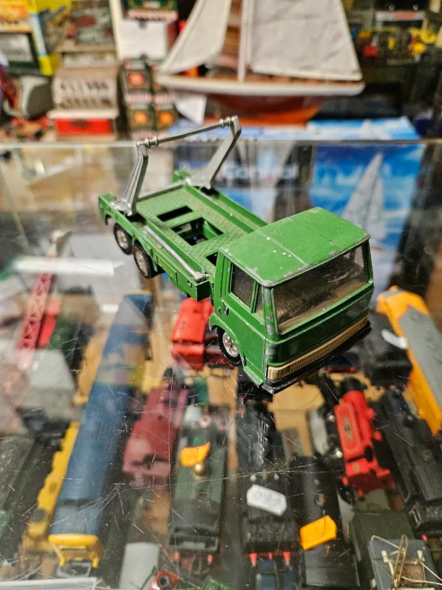 Corgi Burago Fiat Skip Lorry 1.50 - Image 1