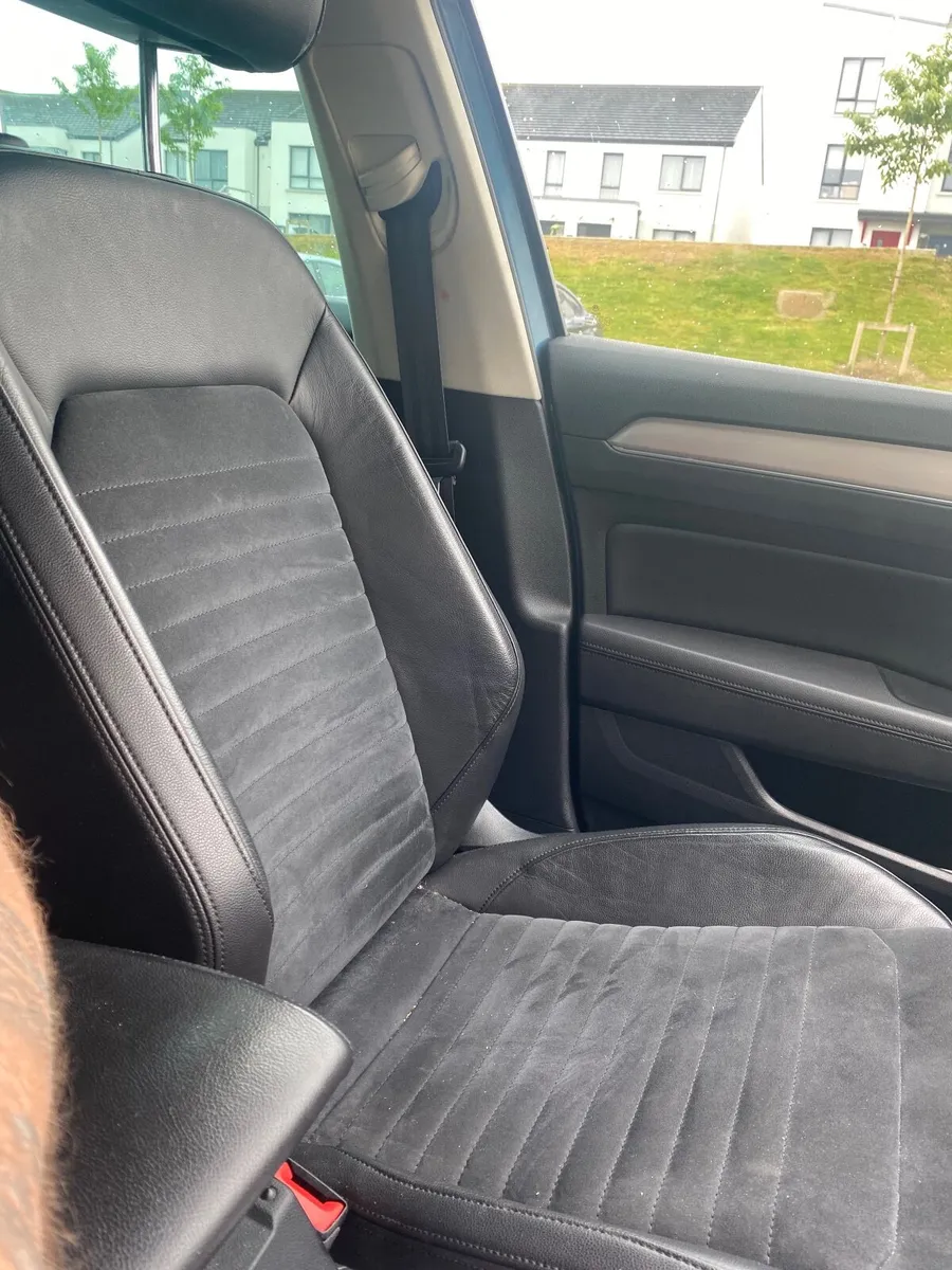 Volkswagen Passat 2017 - Image 3