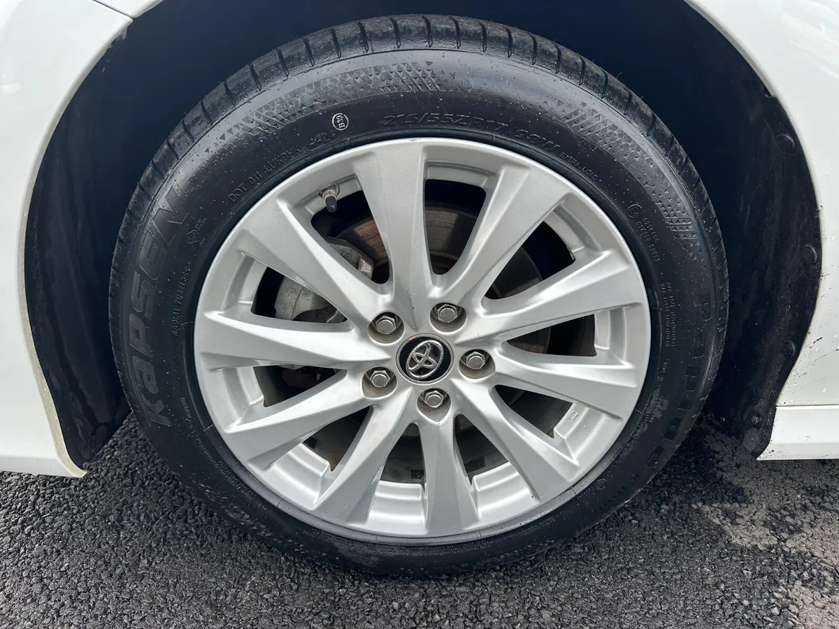 Low mileage - New model - Self Charging - Image 4