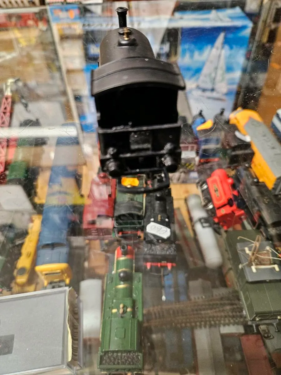 Hornby OO Gauge Tank Engine - Image 3