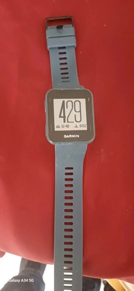 Garmin Golf Watch Approach 10. - Image 1
